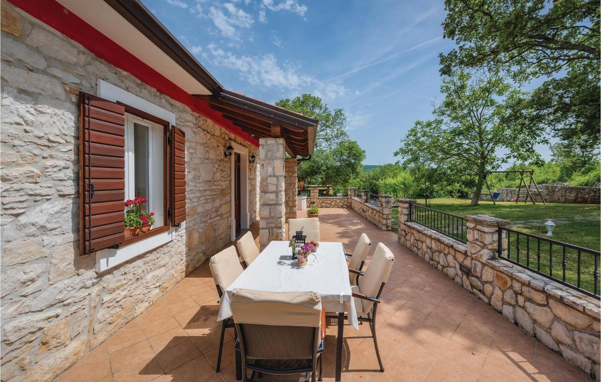 3 Bedroom Nice Home In Breg Raša Exterior foto